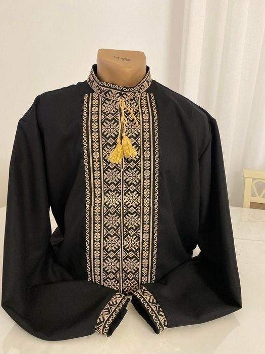 Вишиванка, чоловіча вишита сорочка на чорному домотканому (Арт. 03841) 03841 фото