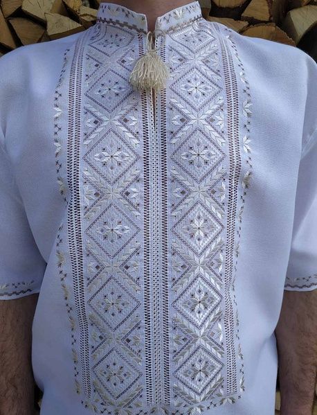 Вишиванка, чоловіча вишита сорочка кавовими нитками на білому полотні (Арт. 02585) 02585 фото