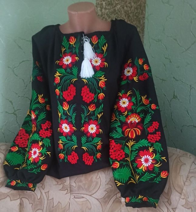 Вишиванка, жіноча вишивана блузка на чорному домотканому (Арт. 02813) 02813 фото